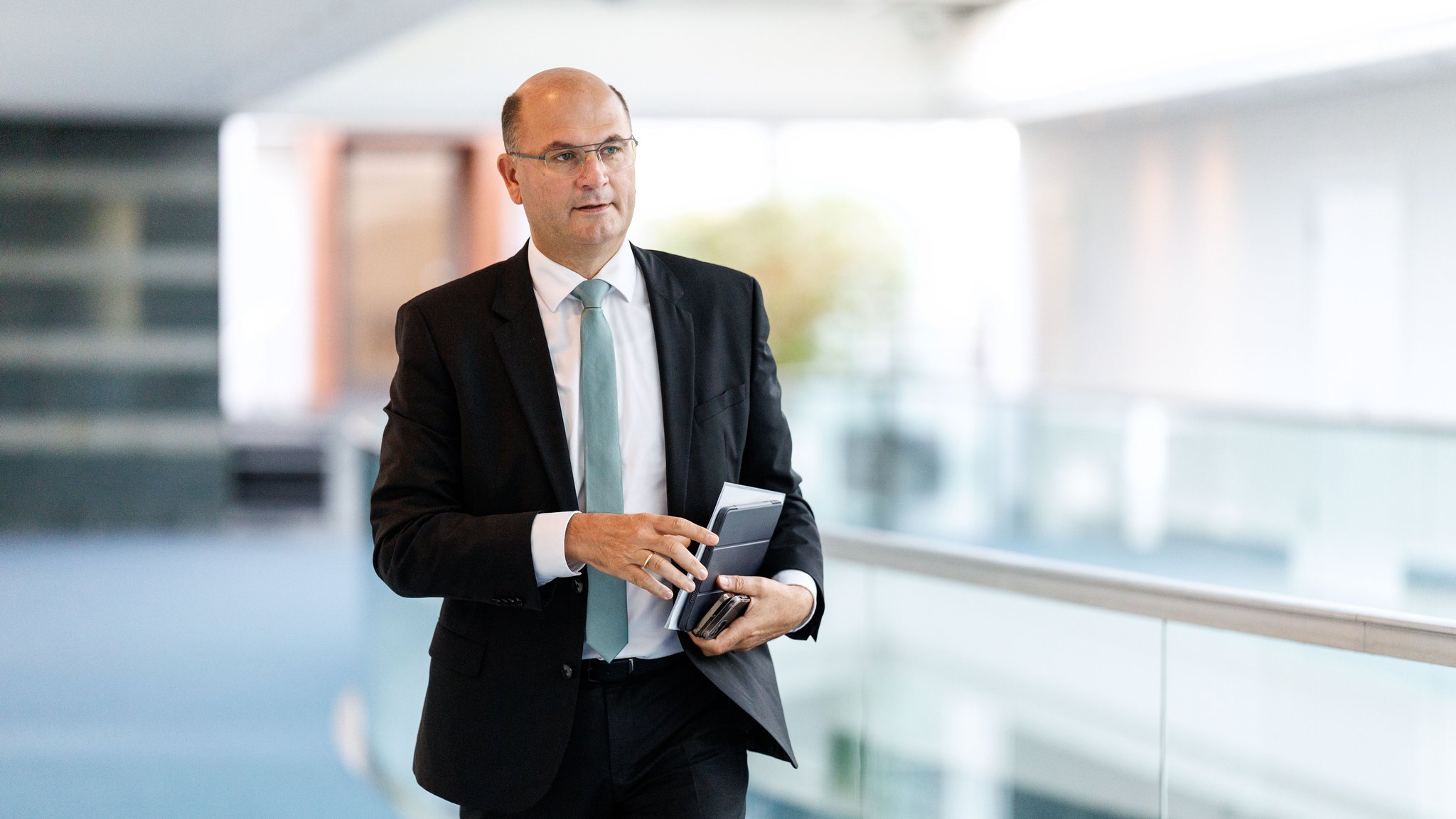 Bayerns Finanzminister Albert Füracker (CSU) nahm am Vormittag zur regionalisierten Steuerschätzung für den Freistaat Stellung