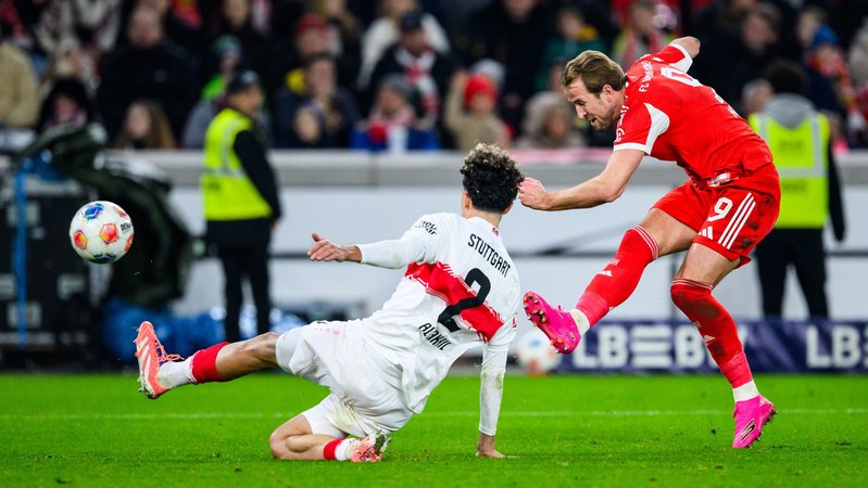 VfB Stuttgart - FC Bayern München | Bild: dpa-Bildfunk/Tom Weller VfB Stuttgart - FC Bayern München