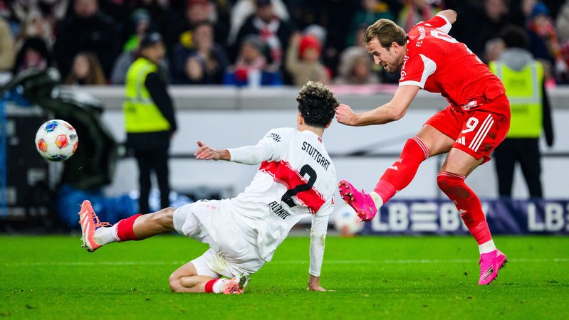 VfB Stuttgart - FC Bayern München | Bild: dpa-Bildfunk/Tom Weller VfB Stuttgart - FC Bayern München