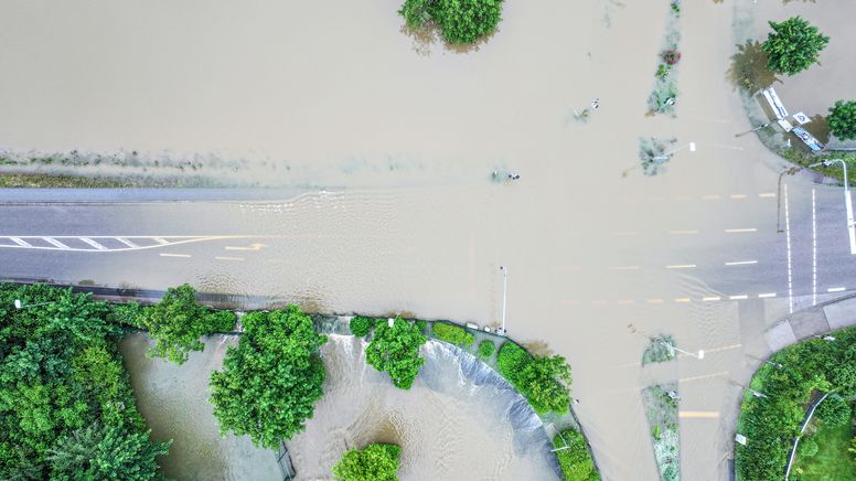 Luftbildaufnahme des Hochwassers im Landkreis Pfaffenhofen an der Ilm | Bild:Jason Tschepljakow/dpa