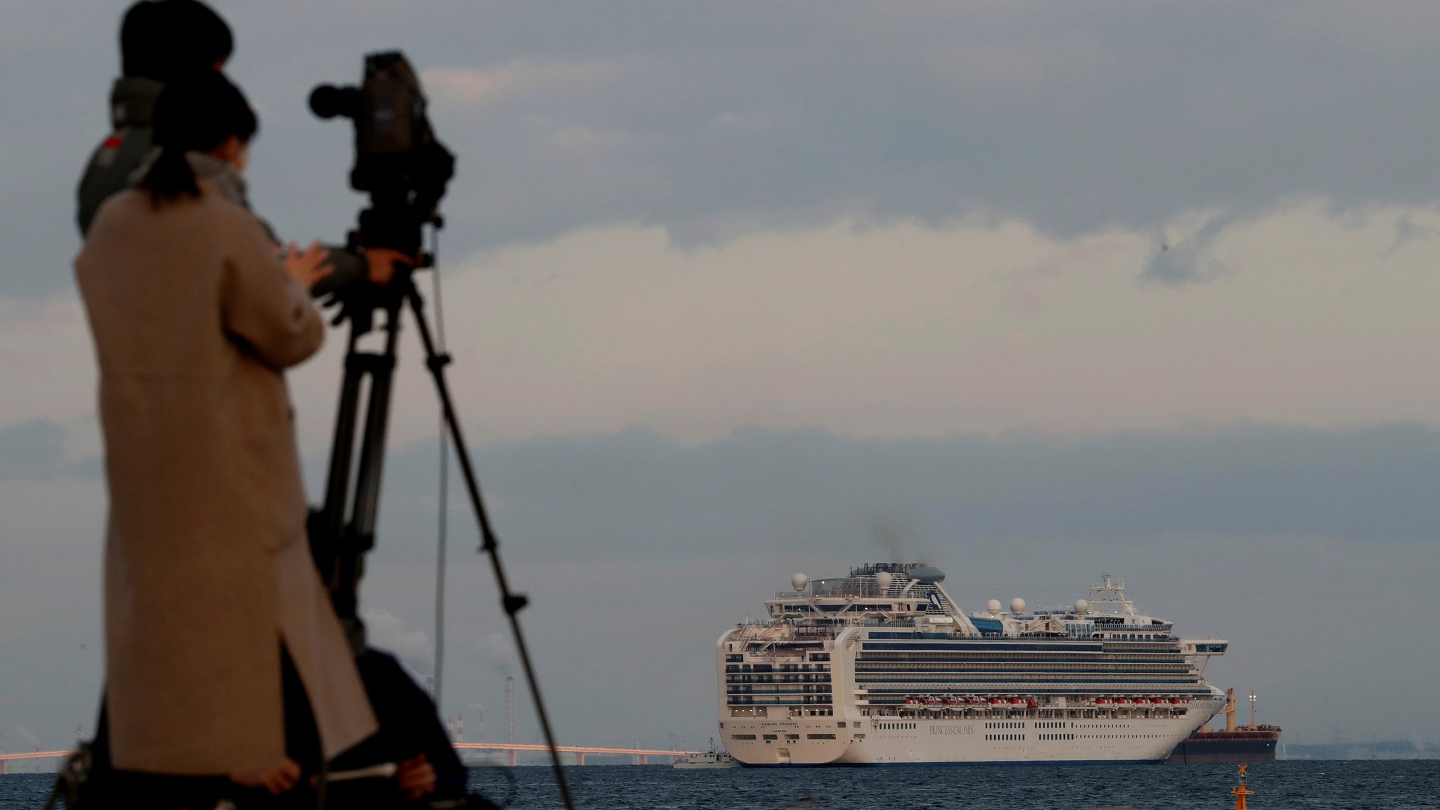 Japan, Hafen von Yokohama: Kreuzfahrtschiff unter Quarantäne 