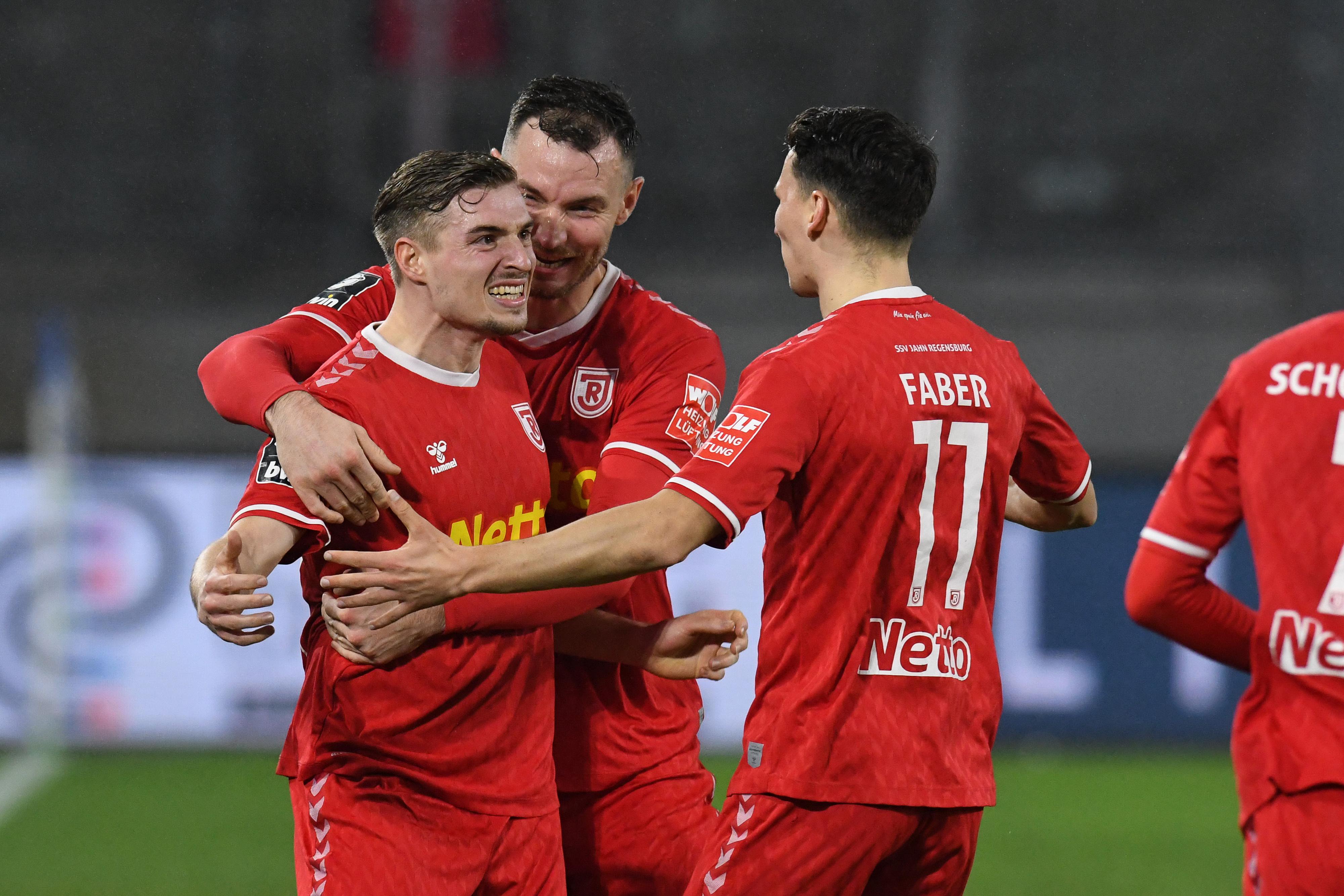 Regensburger Jubel in Duisburg