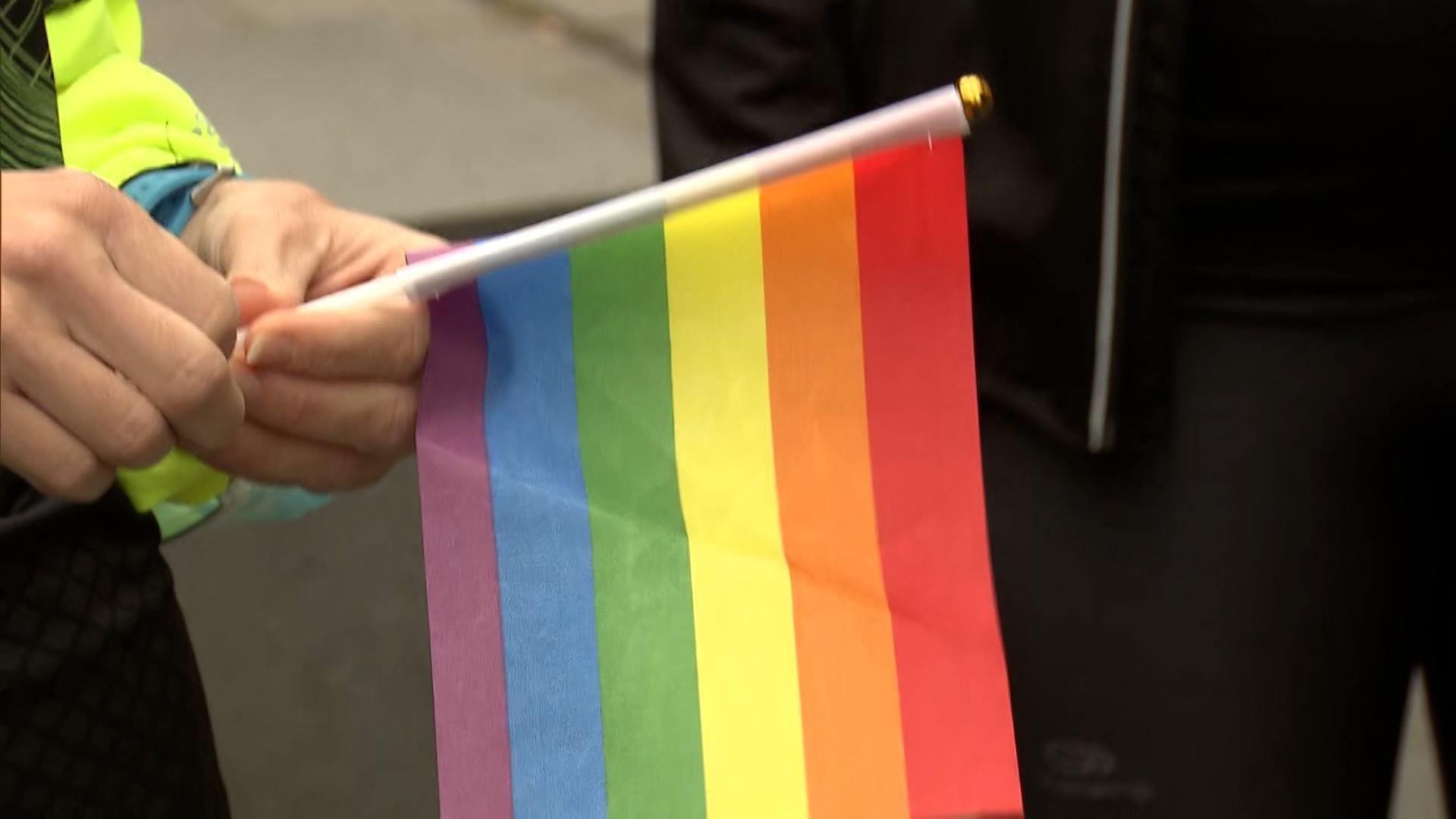 Auch im Bayerischen Landtag forderte die AfD, dass nur noch Fahnen der Bundesrepublik, des Freistaats und der jeweiligen Kommune gehisst werden.