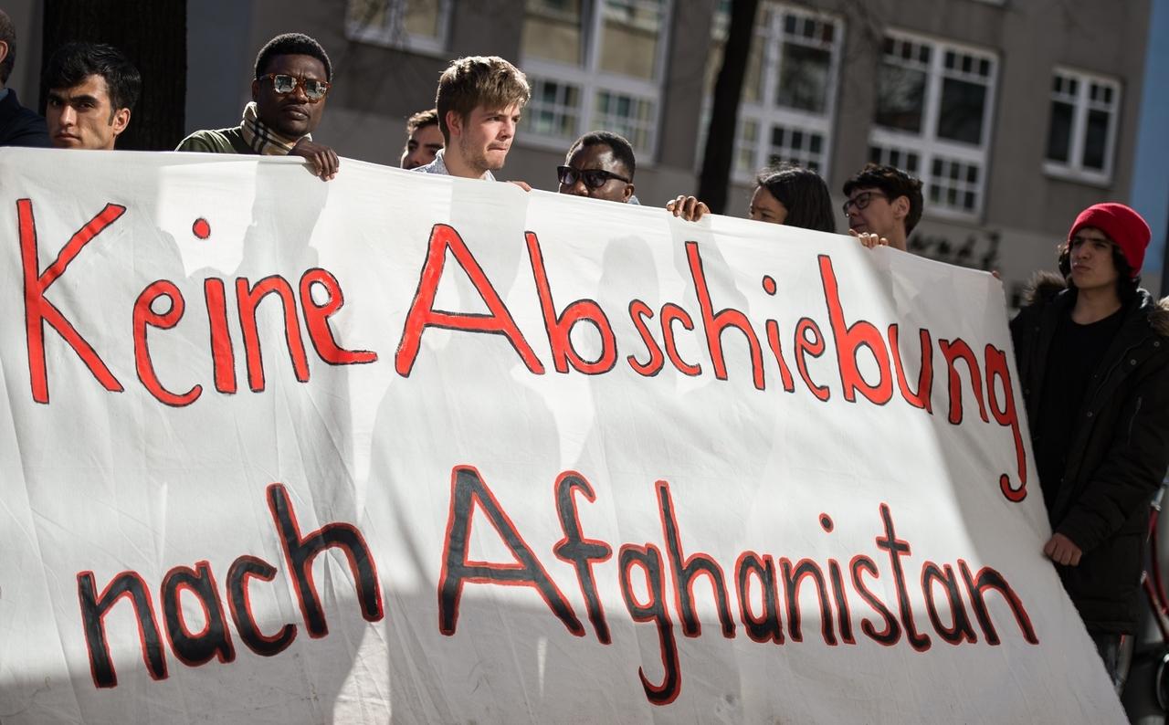 Abgeschobene Afghanen: Forderungen Aus Weiden An Politiker | BR24