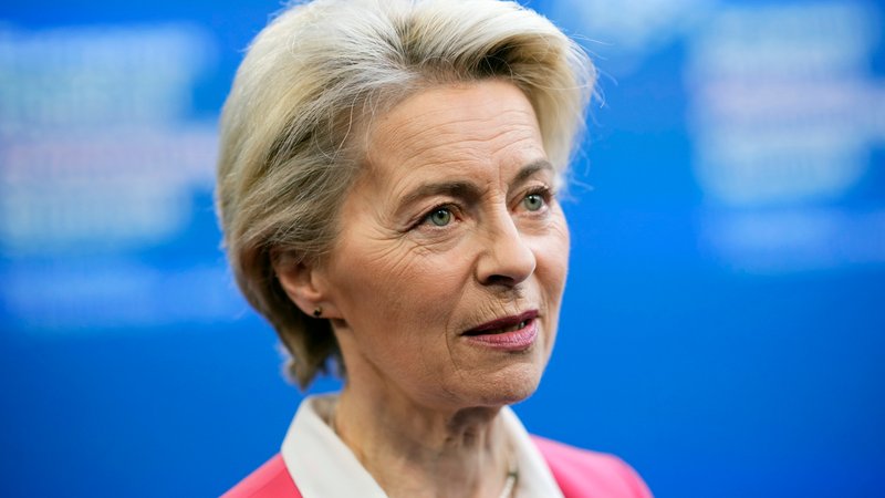 Ursula von der Leyen | Bild: picture alliance / ASSOCIATED PRESS | Petr Josek Ursula von der Leyen