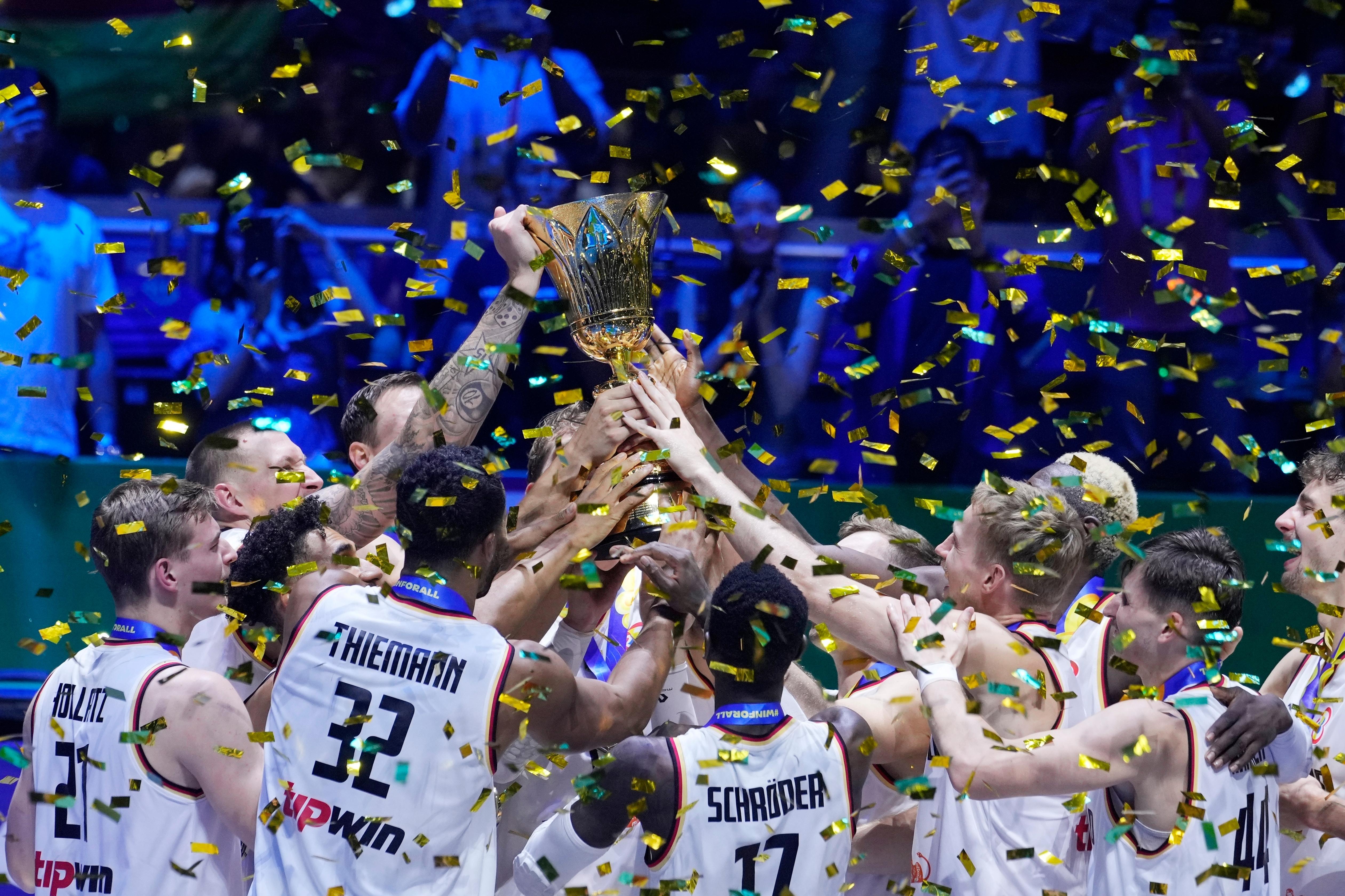 Krönung in Manila Deutschland holt erstmals Basketball-WM-Gold BR24
