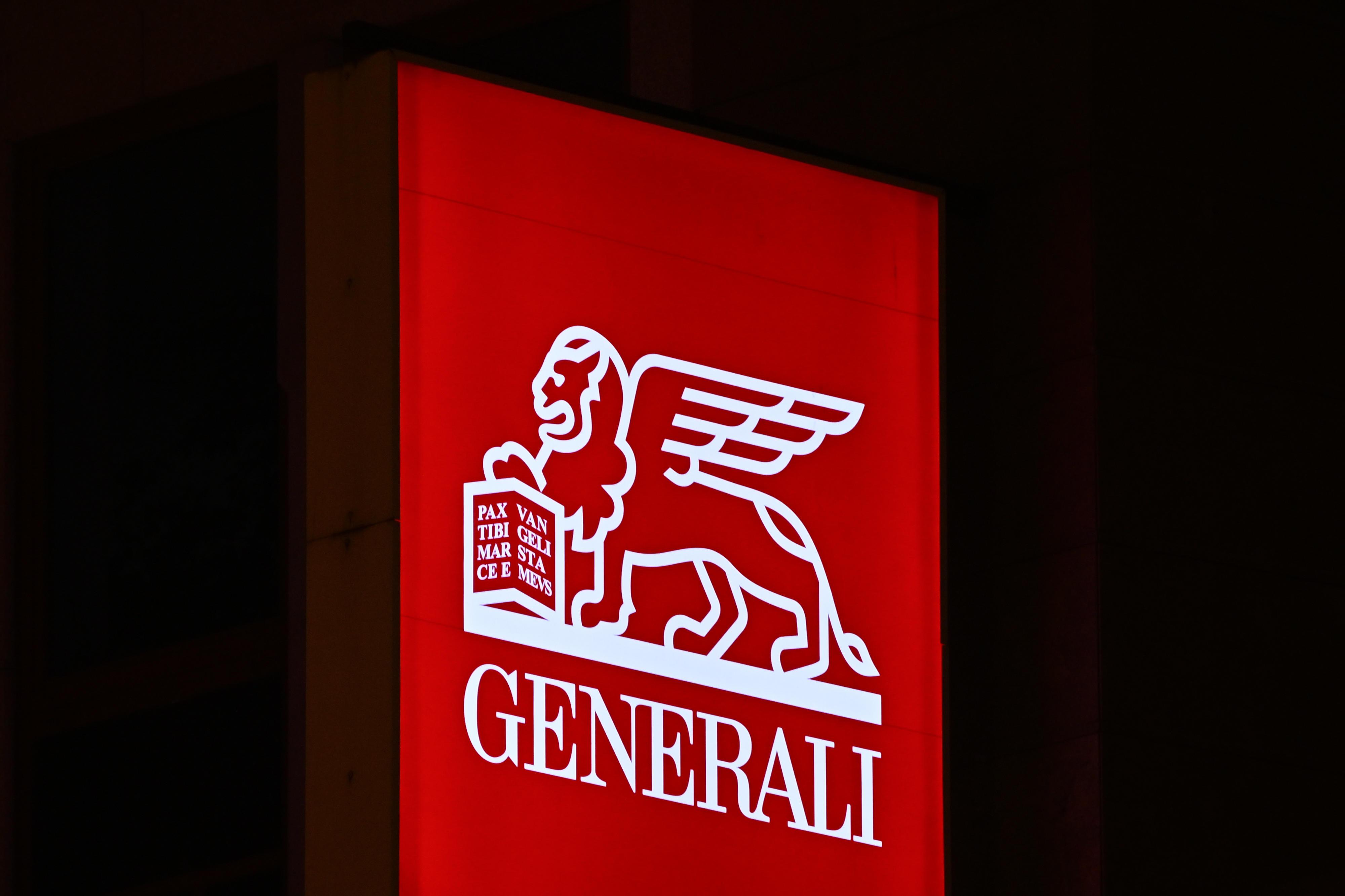 Generali: Versicherung will 800 Stellen in Deutschland abbauen | BR24