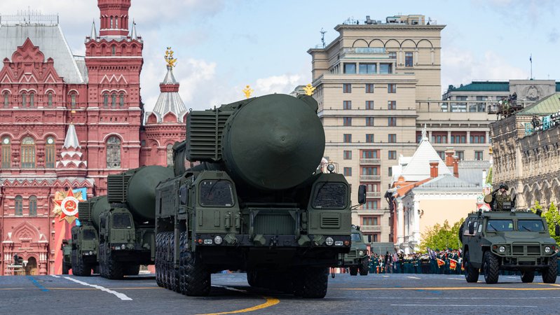 Archivbild: Russische Raketen bei einer Parade in Moskau