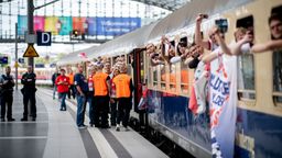 Fanzug beim DFB Pokalfinale 2019 von Berlin nach Leipzig (Archivbild) | Bild:picture alliance / ZB | motivio