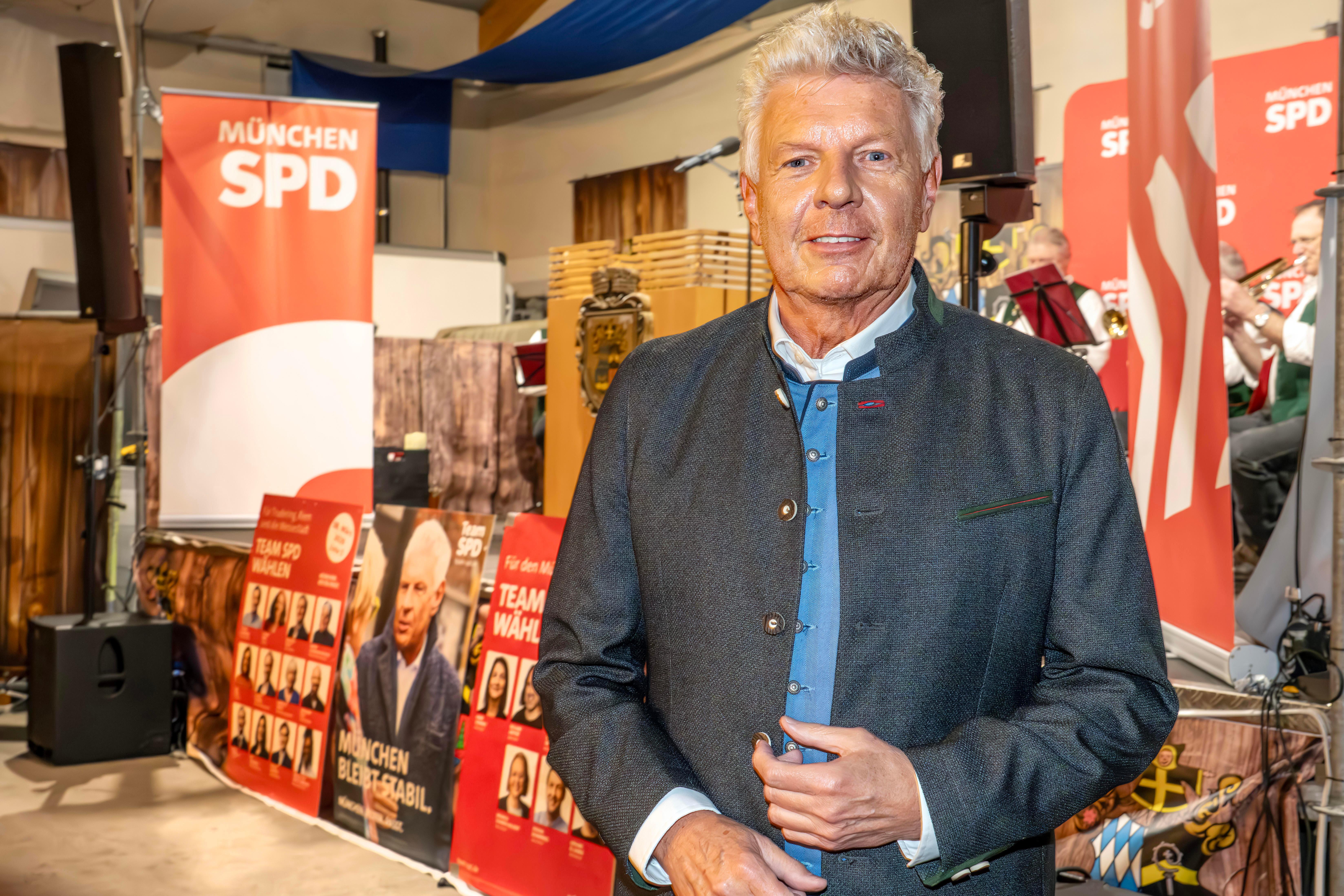 Münchens OB Dieter Reiter im Wahlkampf. (Archivbild vom Februar 2026)