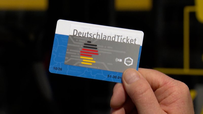 Deutschlandticket: Wie sehr wackelt es nach dem Ampel-Aus? | Bild: Bayerischer Rundfunk 2024 Deutschlandticket: Wie sehr wackelt es nach dem Ampel-Aus?