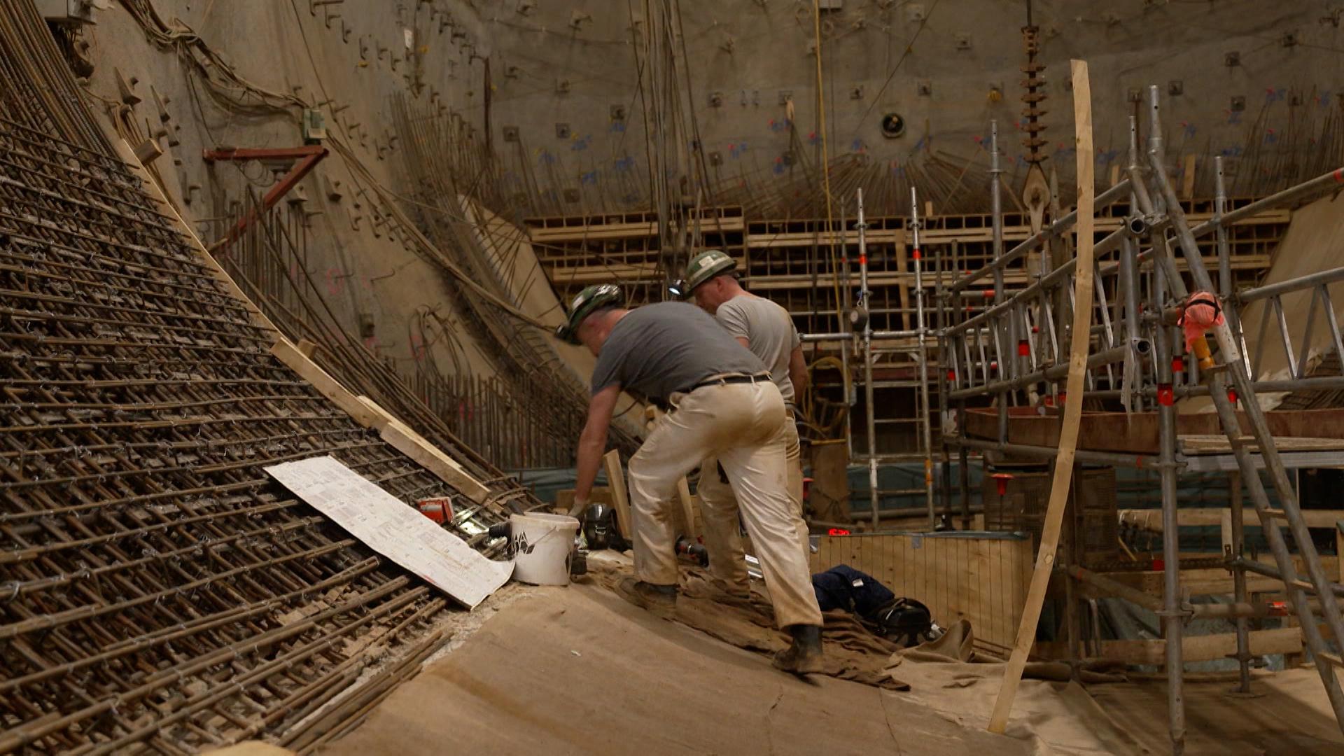 Deutschland sucht nach einem Endlager für Atommüll. Einen genehmigten Standort gibt es - den Schacht Konrad. Doch die Genehmigung könnte wackeln.