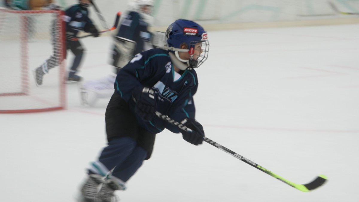 Eishockey, Fußball, Turnen: Kinder in Deutschland sollten sich mehr bewegen. Das ist das Ergebnis einer internationalen Studie