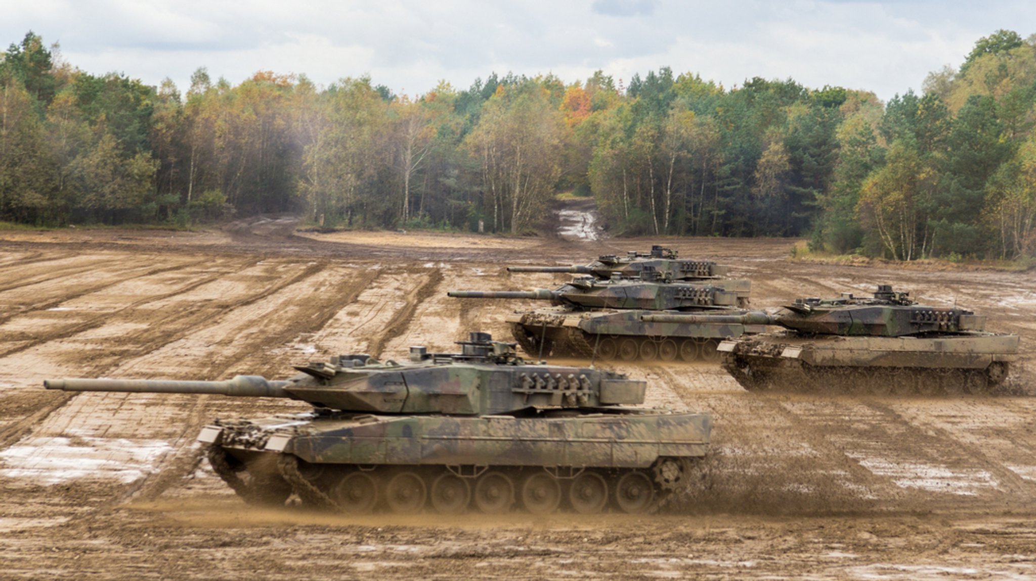 Panzer auf einem Übungsplazu