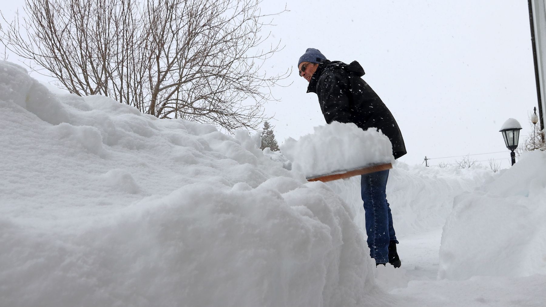 Nicht ausrutschen: Wann müssen Schnee und Eis geräumt ...