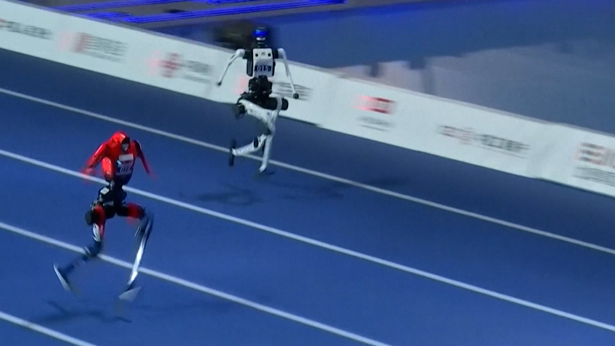 Roboter schlagen Usain Bolt – aber scheitern am Wäschefalten