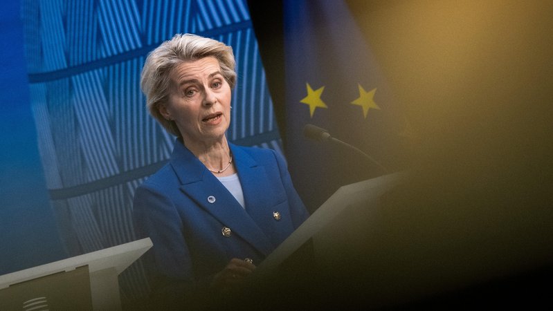 Ursula von der Leyen | Bild: picture alliance / Hans Lucas | Martin Bertrand Ursula von der Leyen