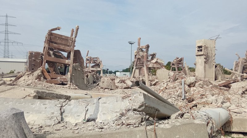 Bauschutt der gesprengten Kühltürme | Bild: BR/Ralph Wege Bauschutt der gesprengten Kühltürme
