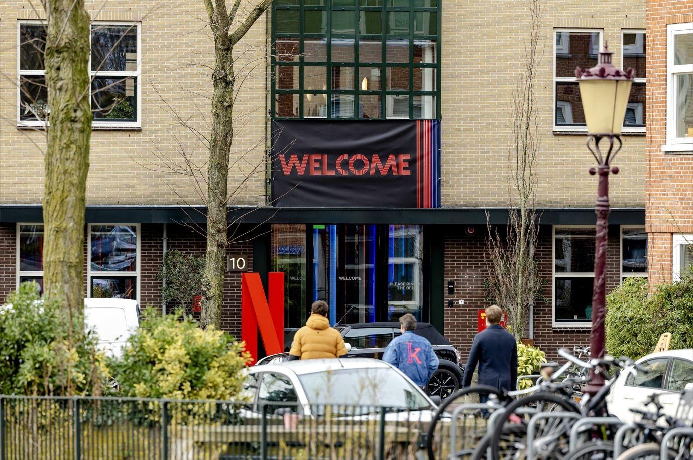 Ermittler haben am Dienstag Büros des US-Streaming-Riesen in Frankreich und den Niederlanden durchsucht.