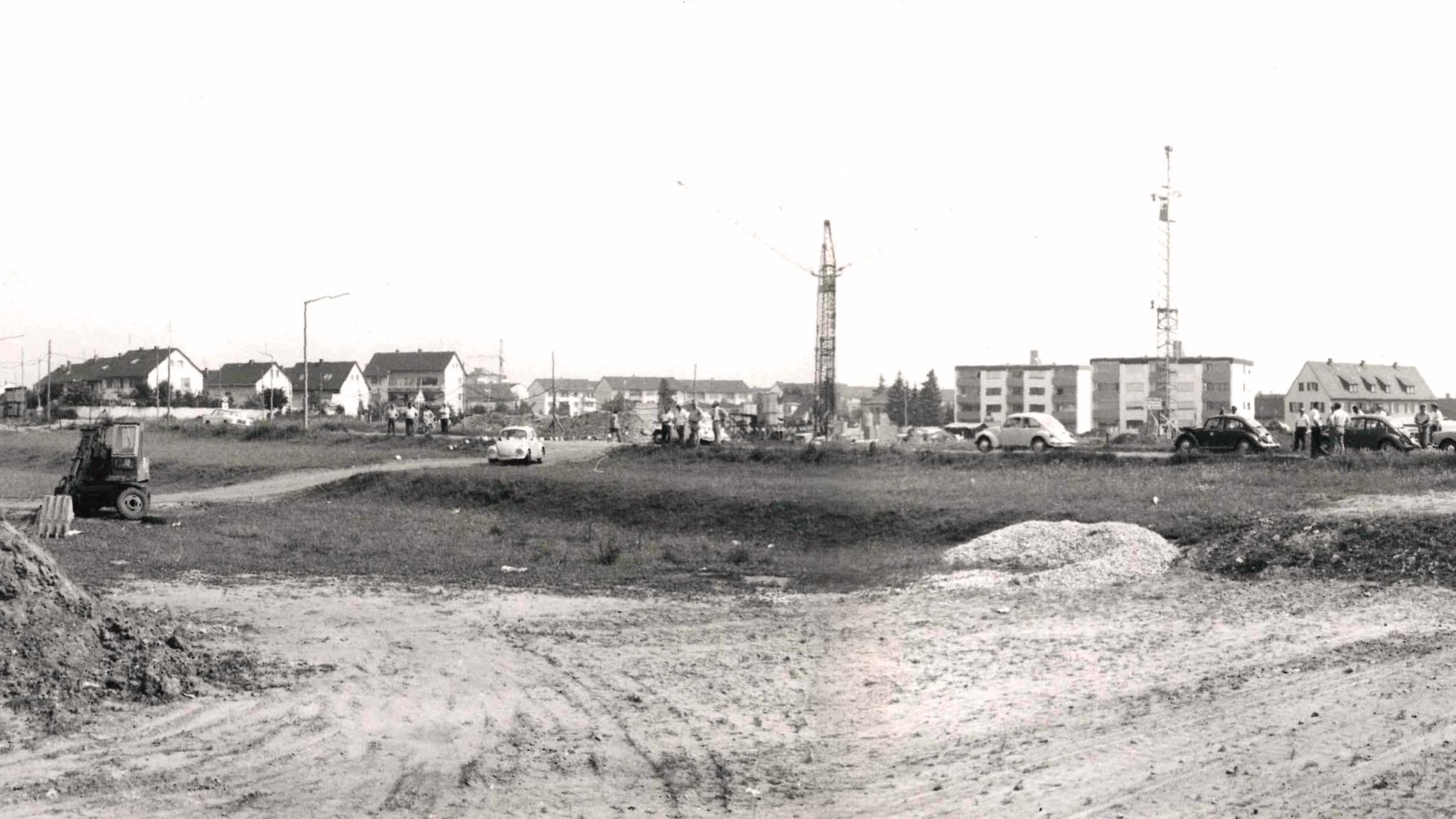 Schwarz-weiß Foto vom Neubaugebiet in der Hainbergstraße in Oberasbach, wo die Leiche der zwölfjährigen Marion Baier 1973 gefunden wurde.