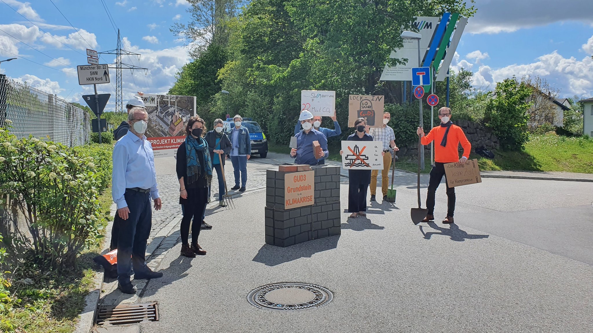 Die Protestaktion der Münchner und Unterföhringer Gruppen.