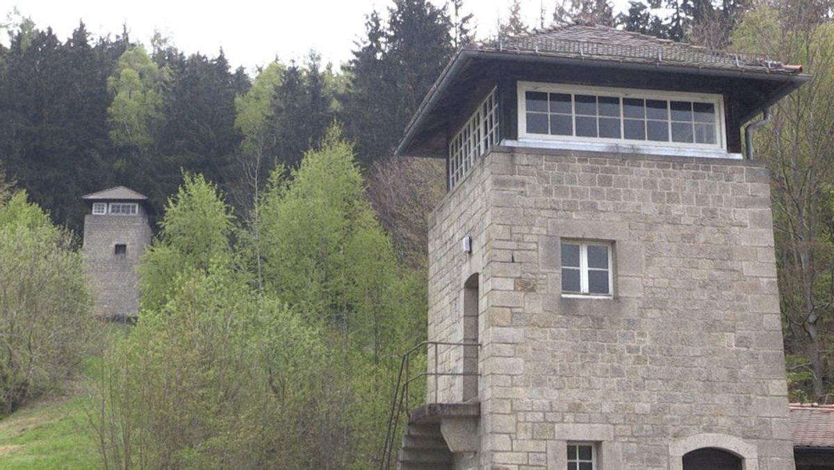 Wachtürme in der KZ-Gedenkstätte Flossenbürg
