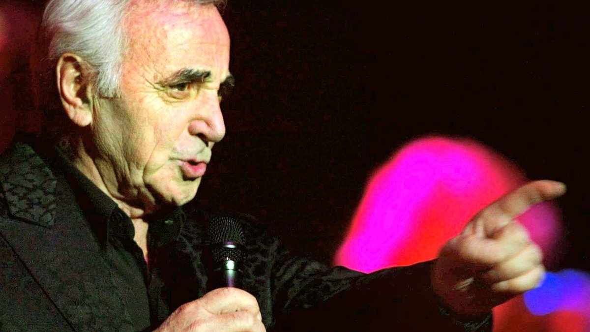 Charles Aznavour auf der Bühne