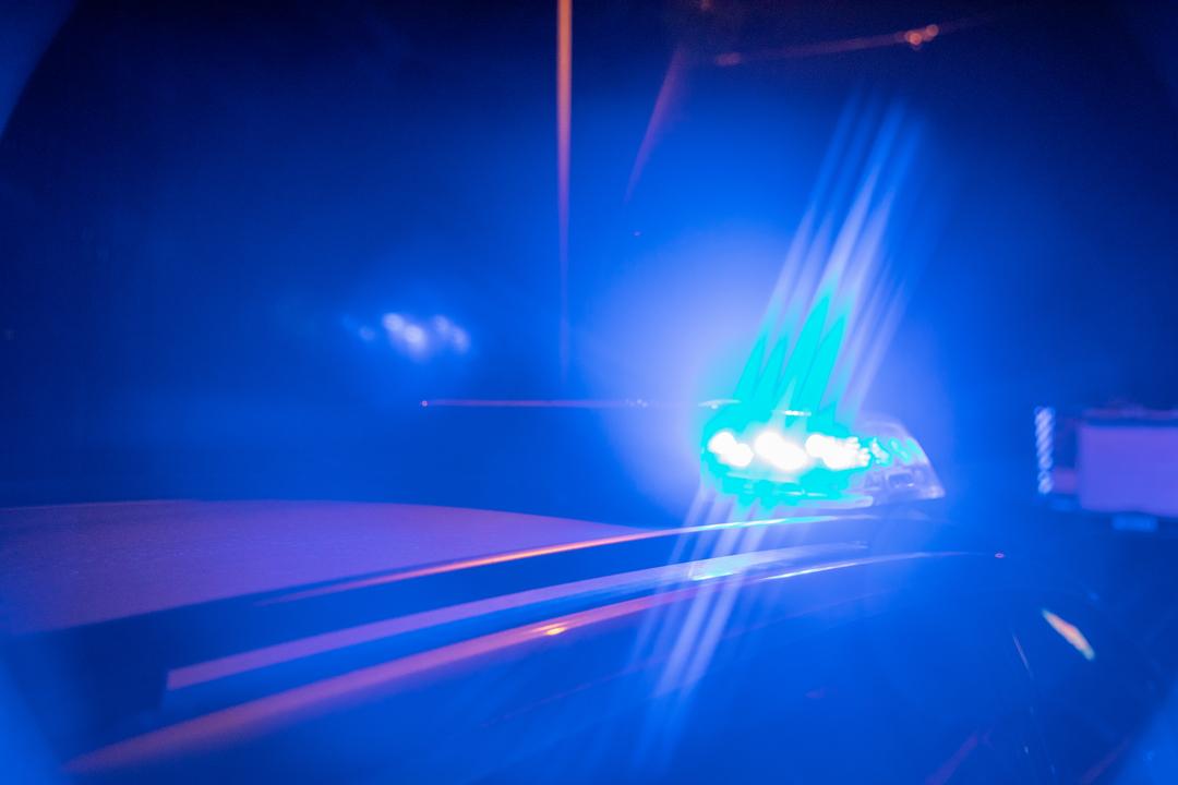 Symbolbild Blaulicht bei Nacht