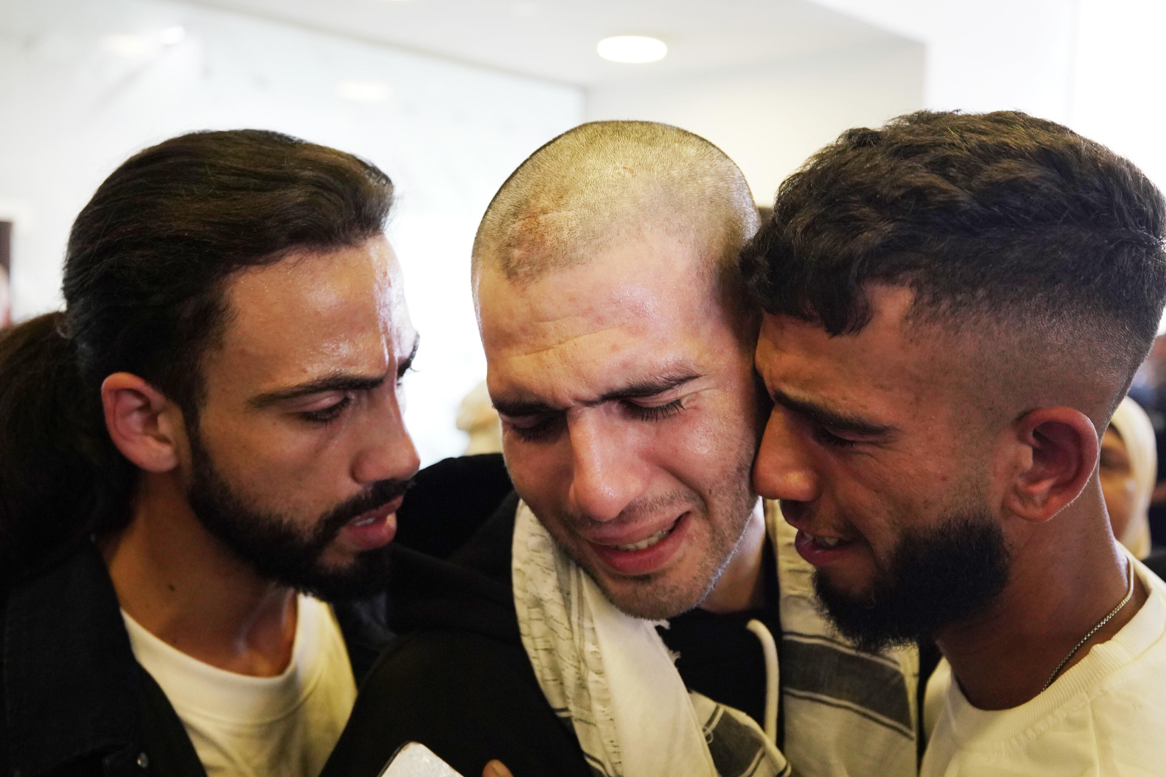 Die Freilassung palästinensischer Häftlinge ist angelaufen.