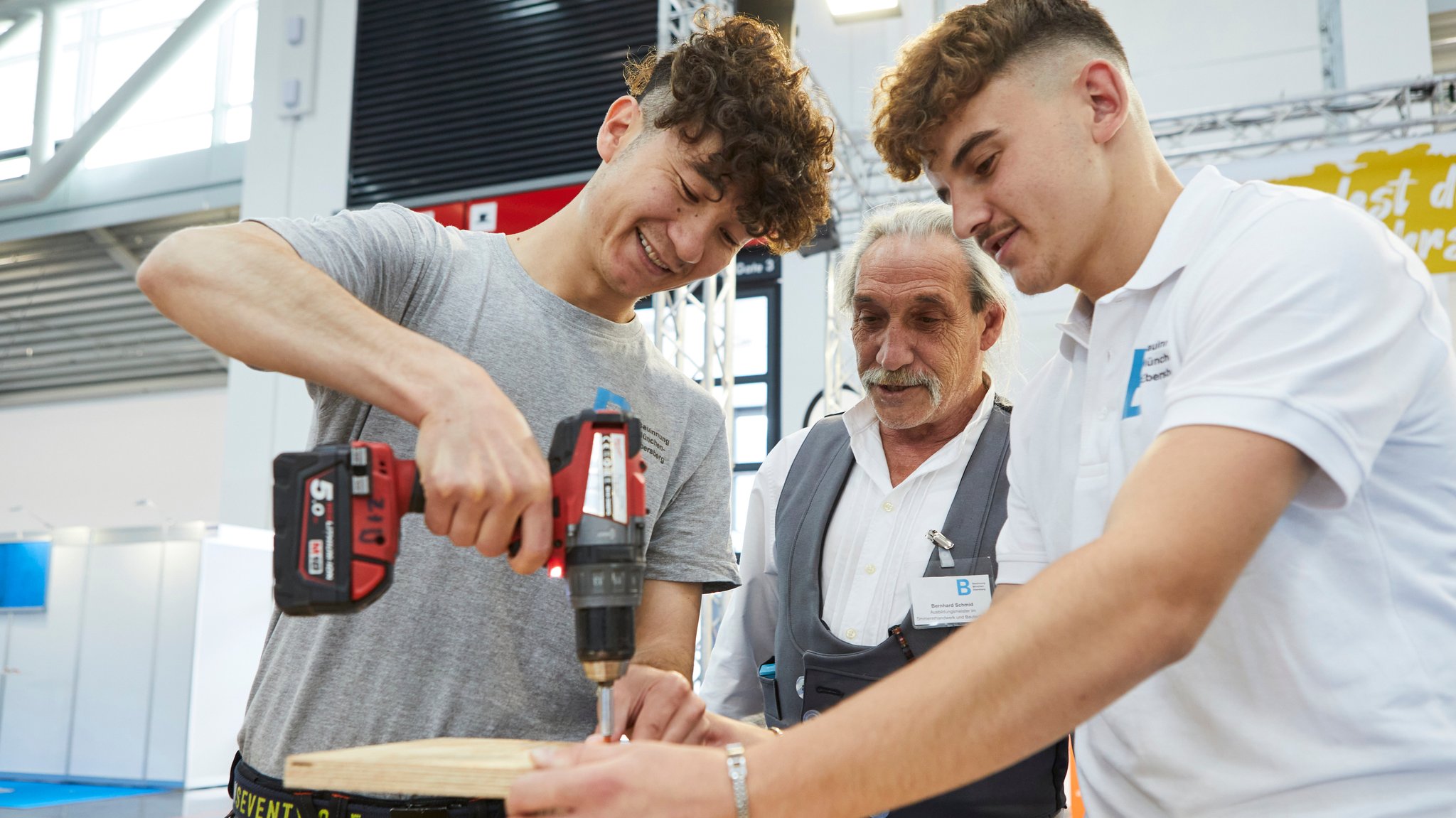 Auf der Handwerksmesse können junge Leute wieder viele Berufe ausprobieren.