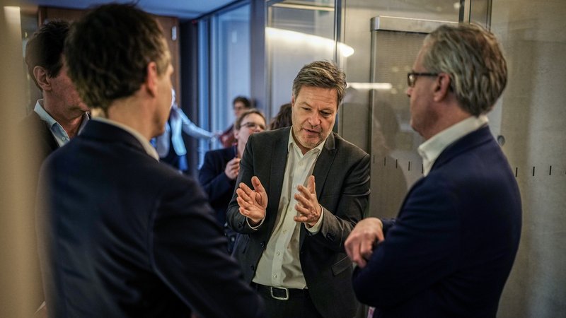 Bundeshaushalt 2024 steht: Keine Ausnahme von der Schuldenbremse | Bild: picture alliance/dpa | Kay Nietfeld Bundeshaushalt 2024 steht: Keine Ausnahme von der Schuldenbremse