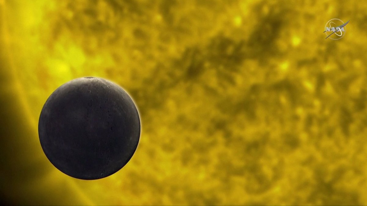 Merkurtransit: Planet an der Sonne vorbeigezogen