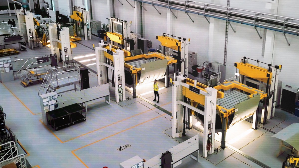 Wirtschaftliche Zufriedenheit in Schwaben: Vergangenen Oktober ging eine neue Airbus-Produktionshalle in Augsburg in Betrieb.