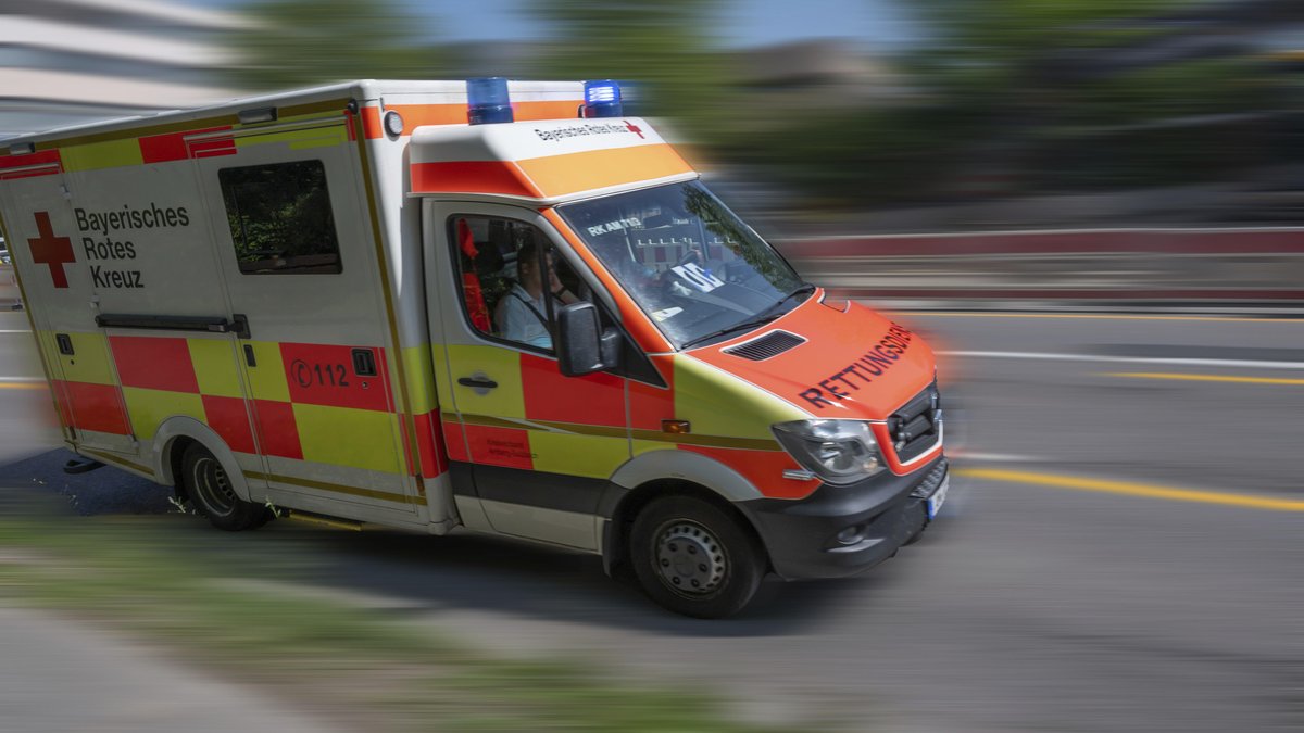 Fußballtor in Erlangen umgestürzt – Siebenjähriger Junge tot