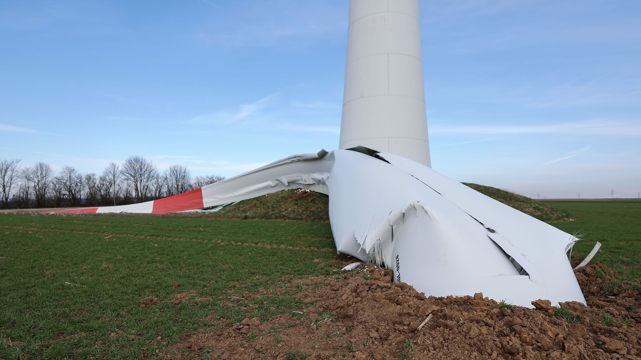 Im Bürger-Windpark Berching ist heute Vormittag ein Rotorblatt eines Windrades abgestürzt.