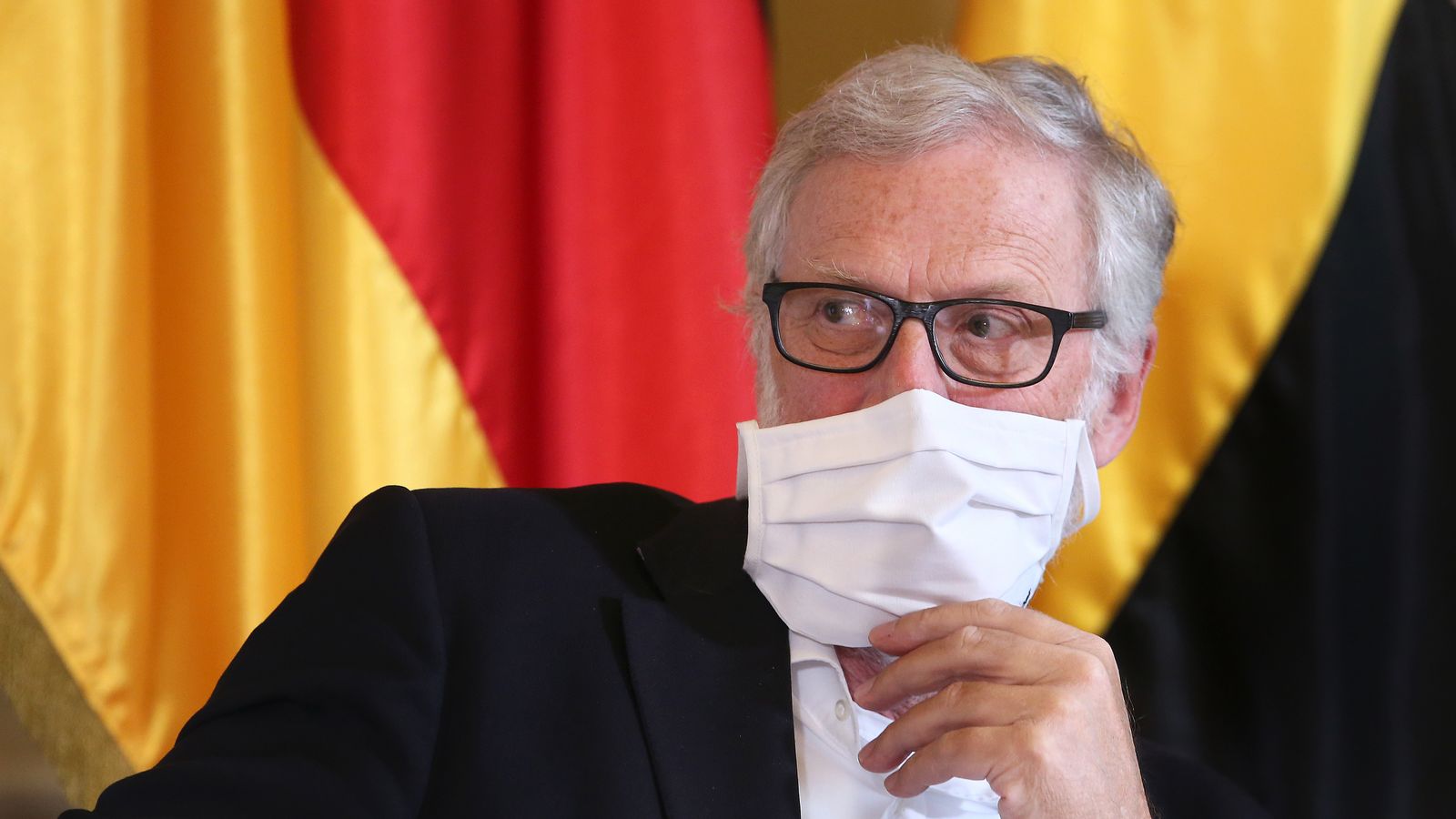 Hochzeit Geburtstag Taufe Weiter Keine Grosseren Feiern In