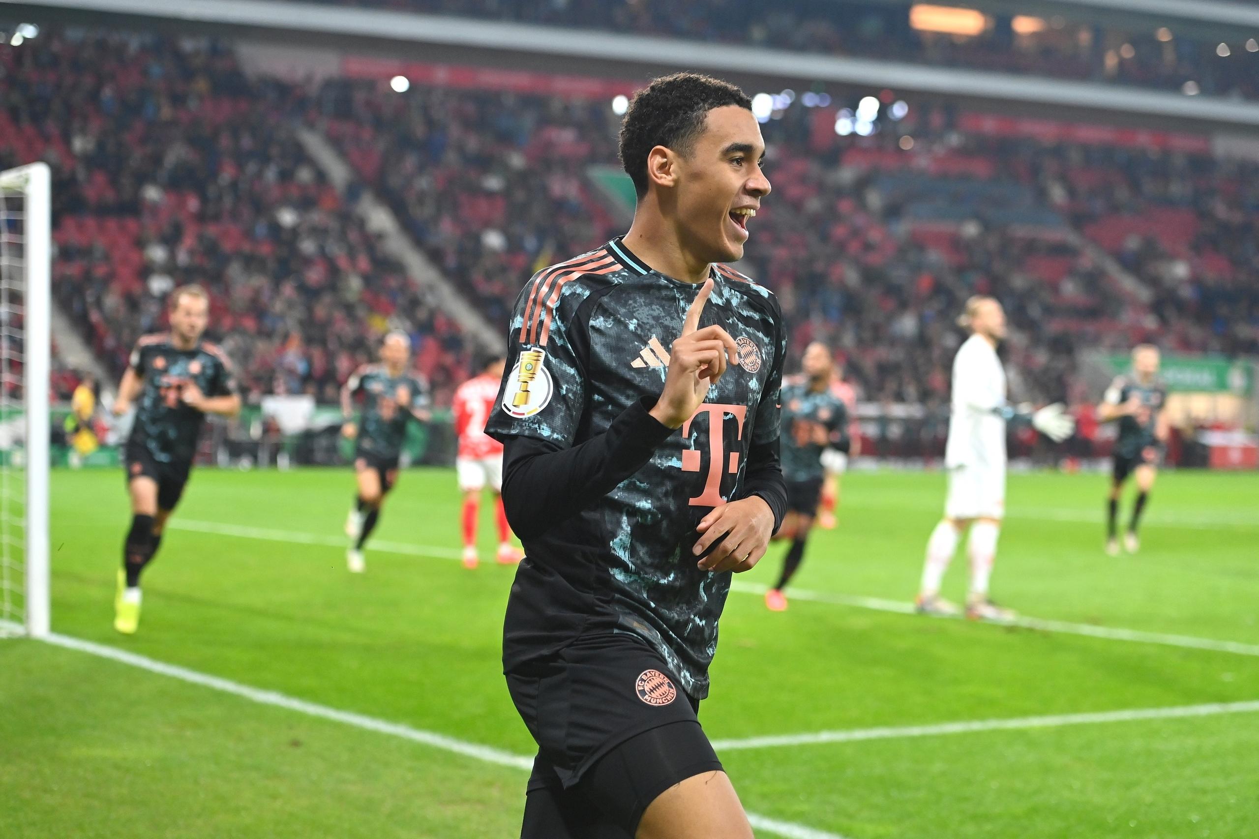 Musiala jubelt über sein Tor