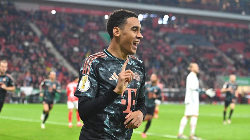 Musiala jubelt über sein Tor | Bild: picture-alliance/dpa Musiala jubelt über sein Tor