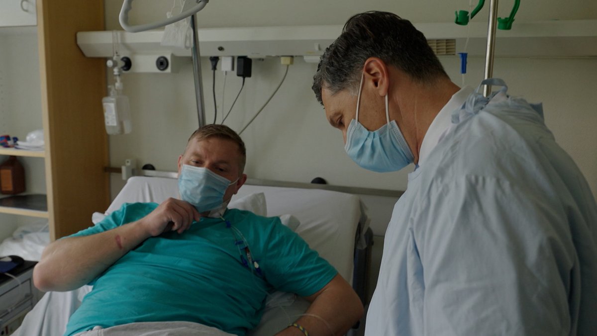 Ukrainische Verwundete in Deutschland: Der Krieg im OP-Saal