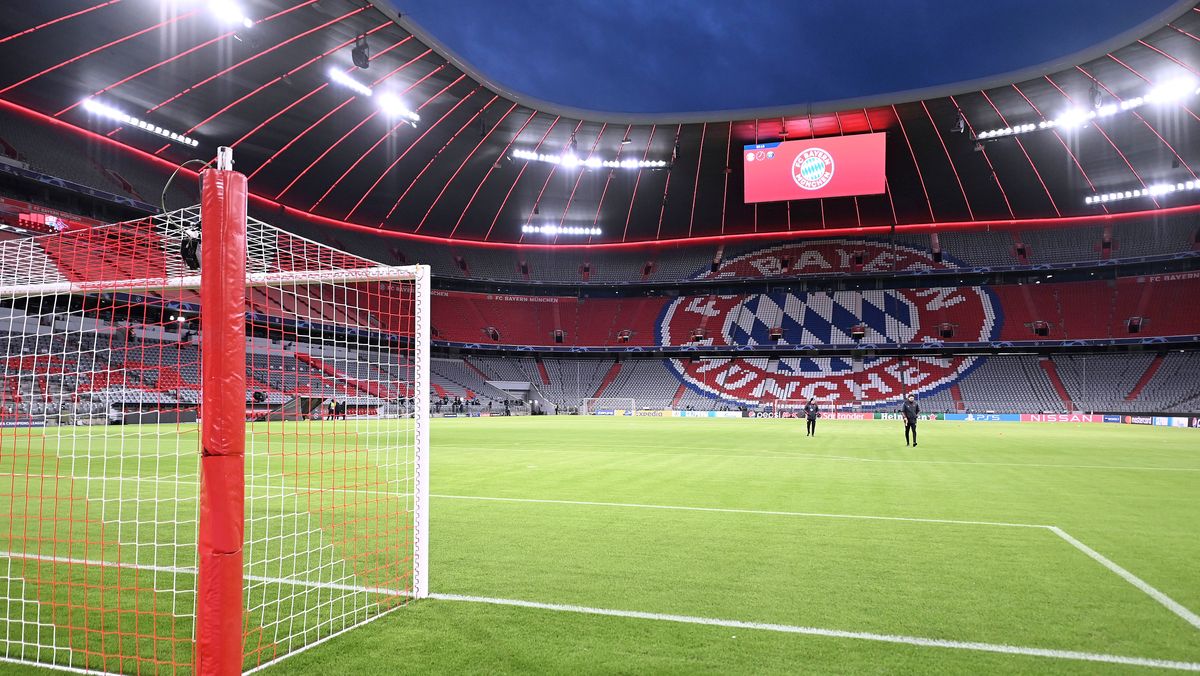 Fc Bayern Vor Mini Meisterfeier Mit 250 Zuschauern Br24
