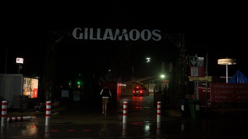 Der Gillamoos in Abensberg musste wegen der Warnung vor einem schweren Unwetter geräumt werden. | Bild: Bayerischer Rundfunk 2025 Der Gillamoos in Abensberg musste wegen der Warnung vor einem schweren Unwetter geräumt werden.