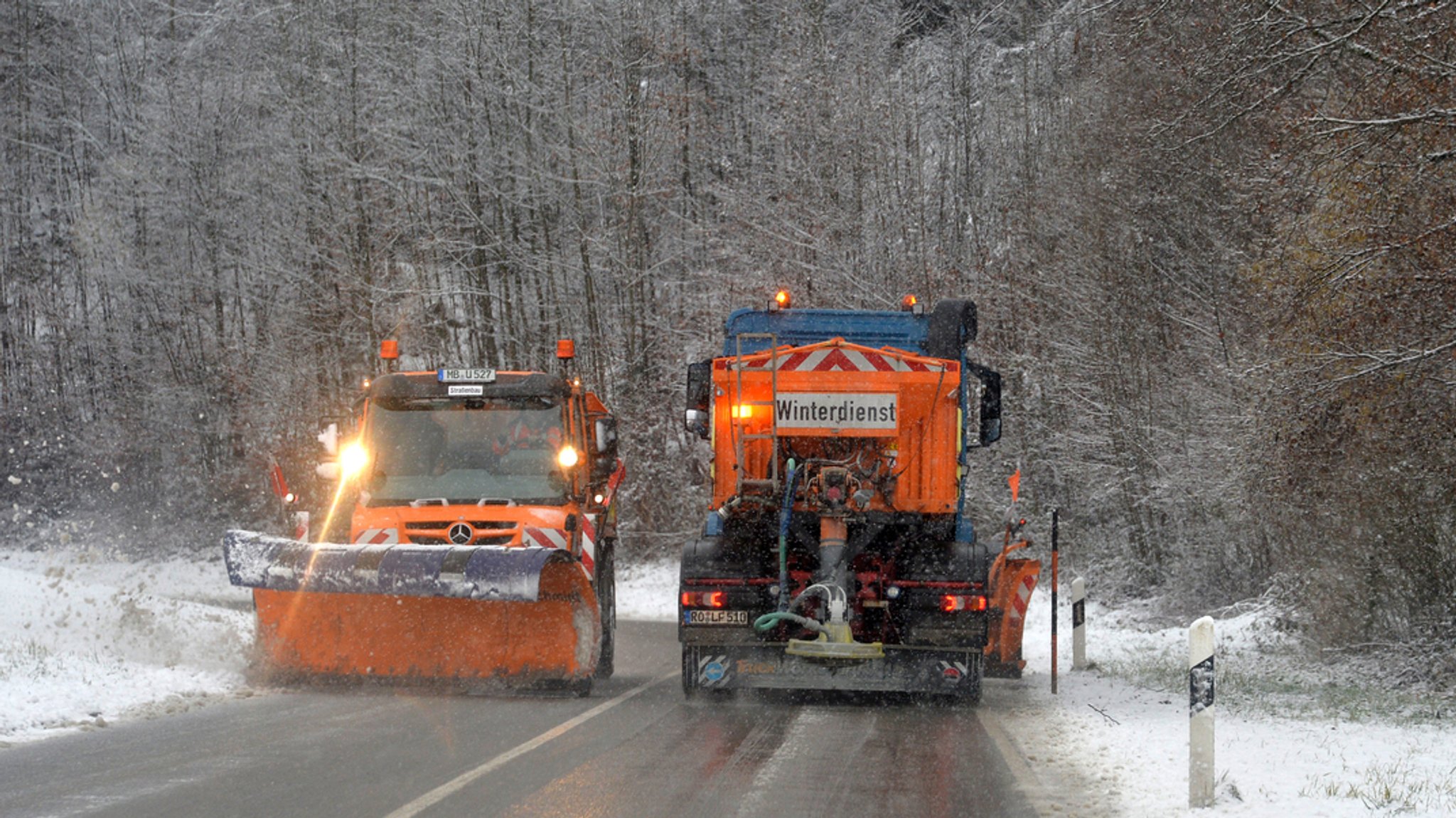 Schneepflüge, die am 1. Februar morgens im Landkreis Miesbach unterwegs waren.