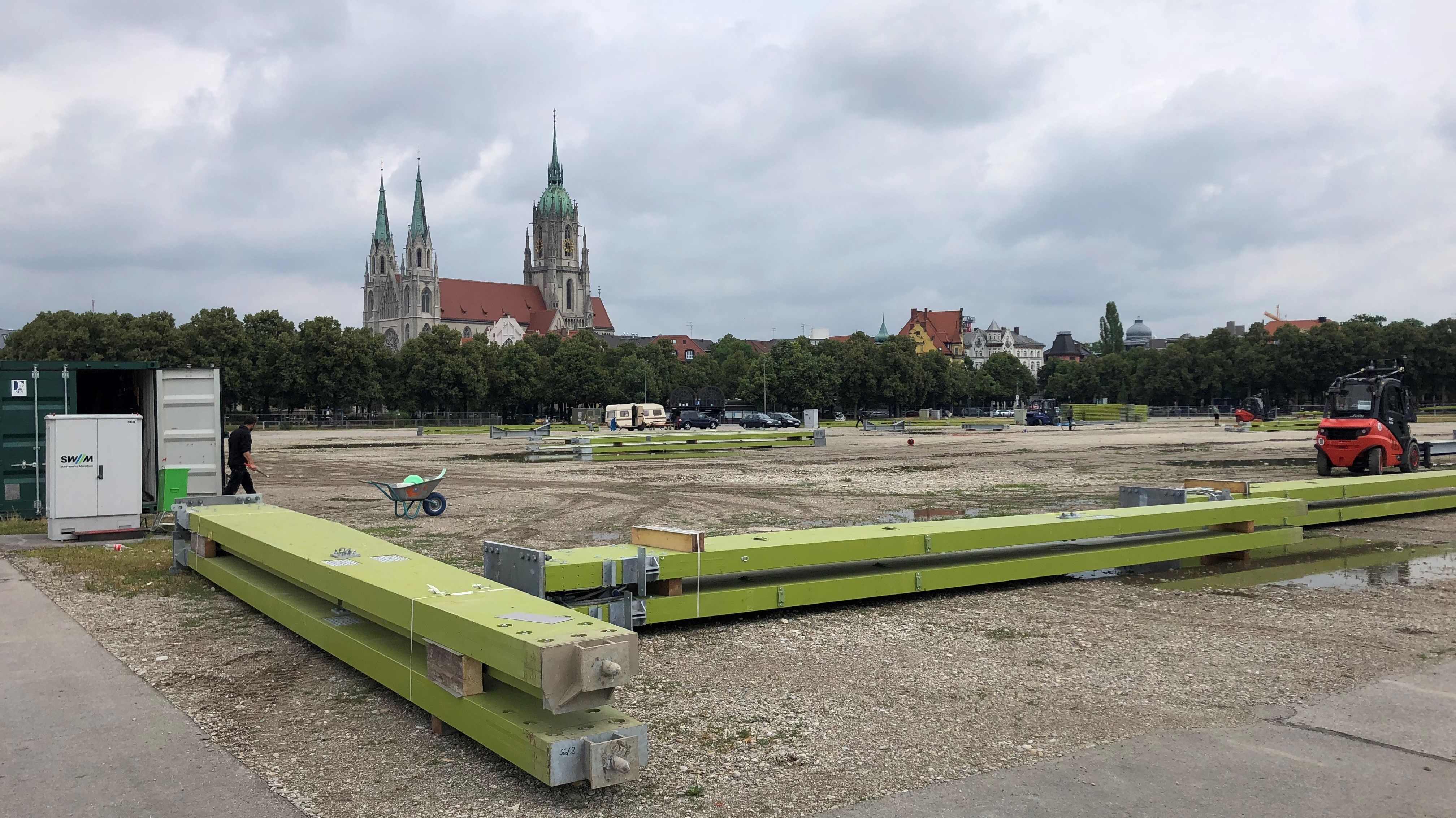 Oktoberfest 2019 Auf Der Theresienwiese Beginnt Der Aufbau Br24
