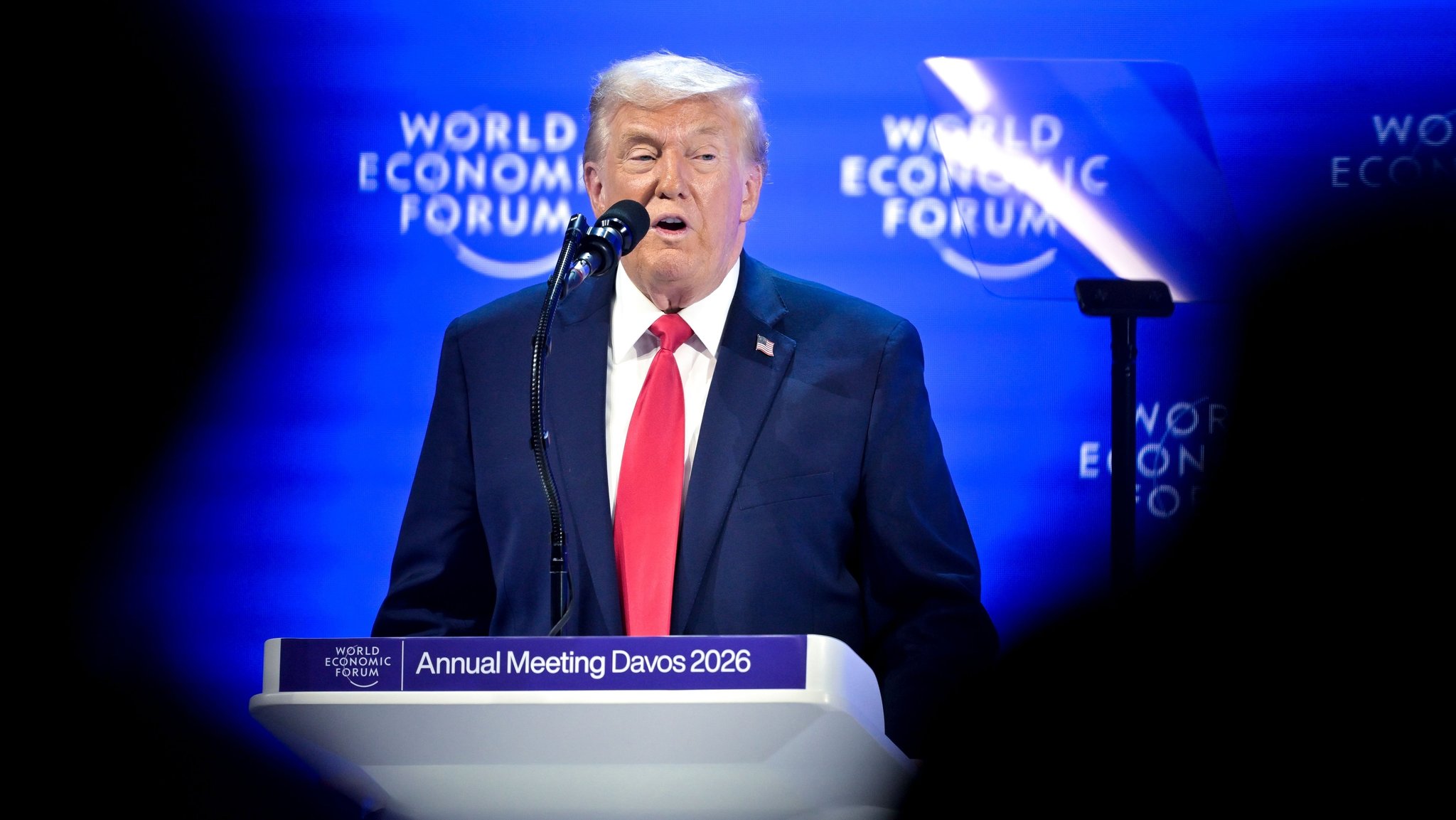 Die Rede von US-Präsident Trump in Davos wurde mit Spannung erwartet. Experten ordnen ein. | Bild: dpa-Bildfunk/Gian Ehrenzeller Die Rede von US-Präsident Trump in Davos wurde mit Spannung erwartet. Experten ordnen ein.