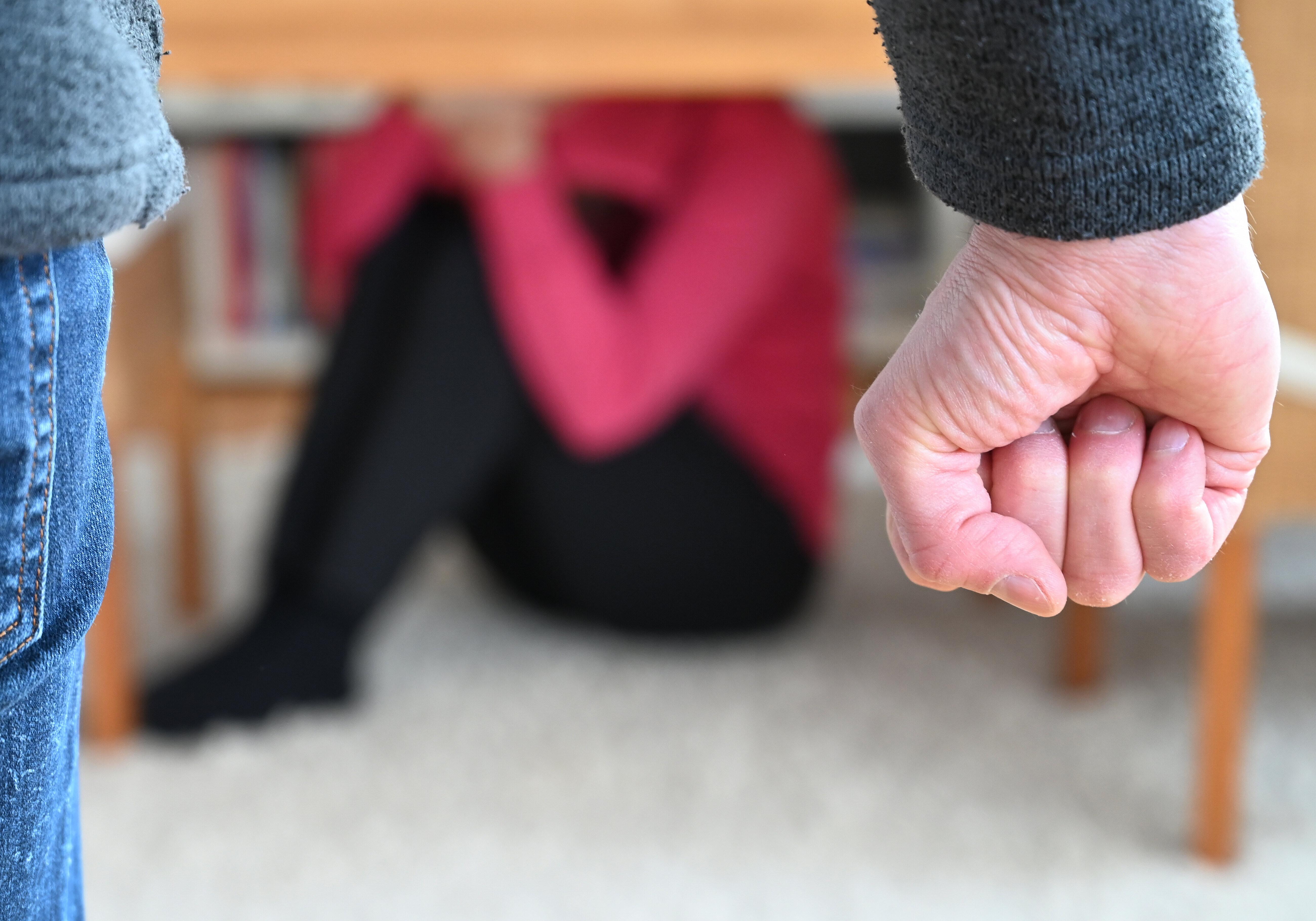 Symbolbild Gewalt in der Familie. Archiv (02.04.2020)