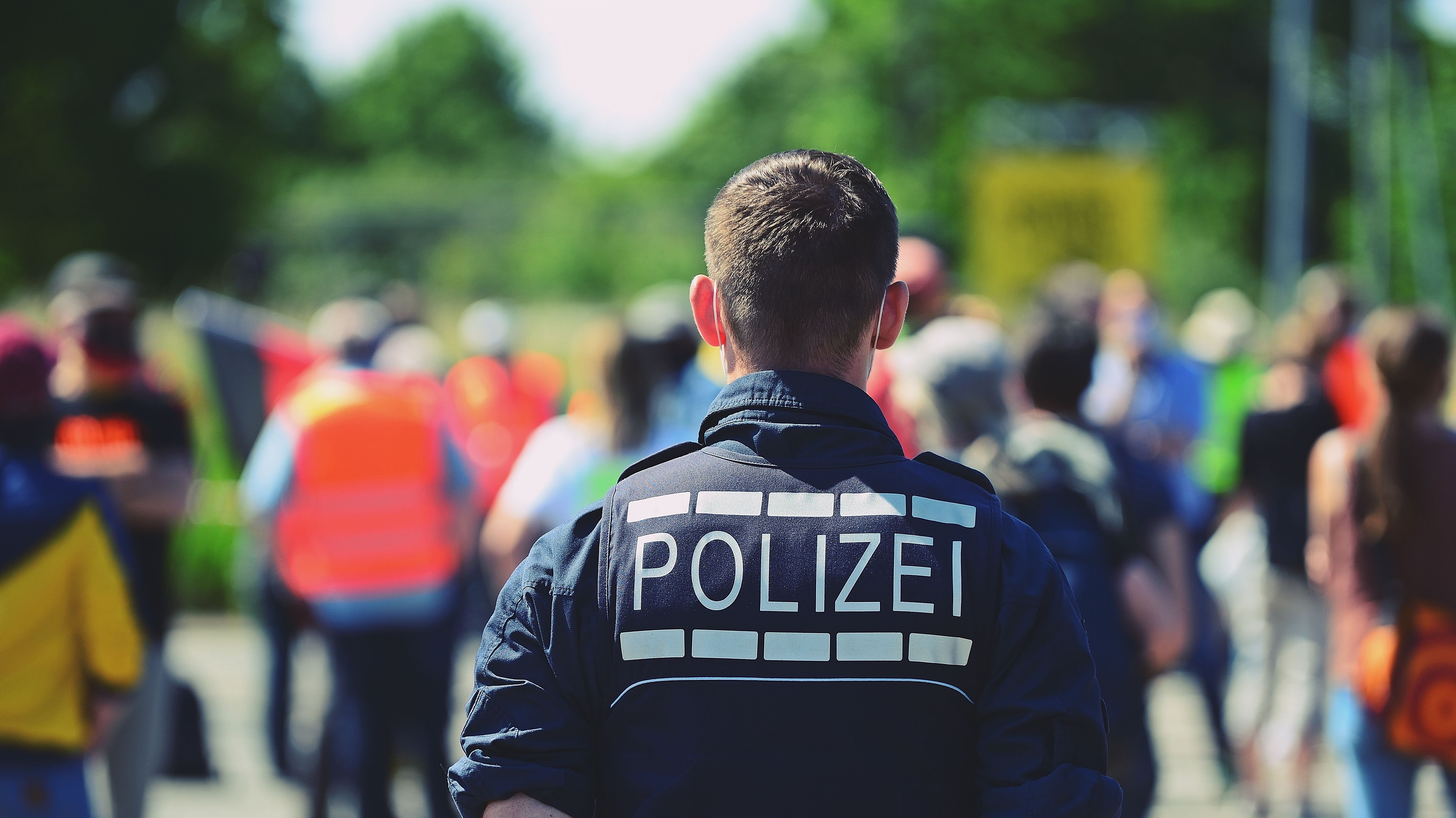 Corona Rebellen Bei Der Polizei Warum Das So Problematisch Ist Br24