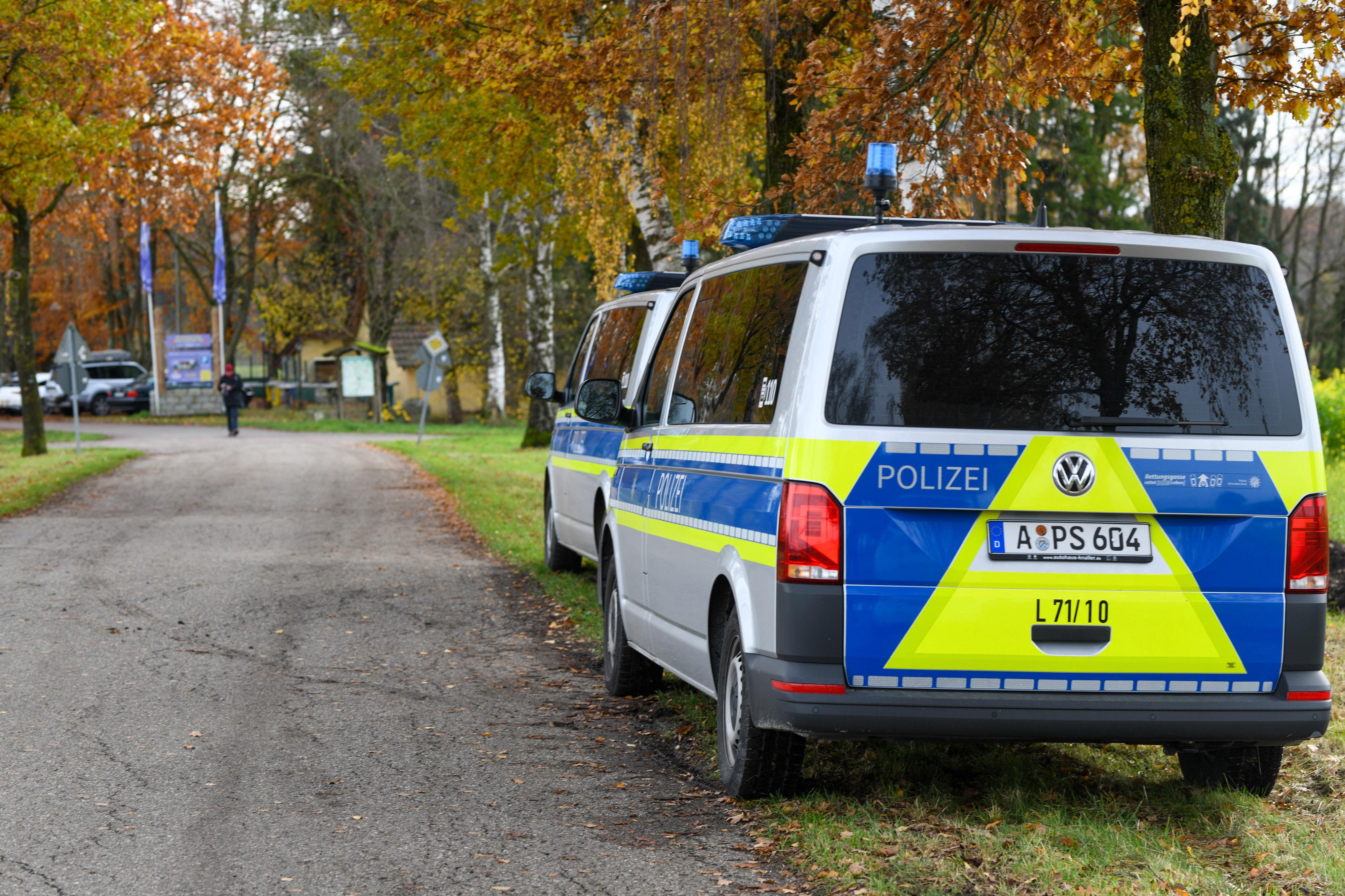 "Reichsbürger"-Treffen In Wemding: Festnahme Bei Razzia | BR24