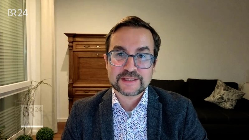 Prof. Simon Wolfgang Fuchs von der Hebrew University of Jerusalem im BR-Gespräch. | Bild: Bayerischer Rundfunk 2025 Prof. Simon Wolfgang Fuchs von der Hebrew University of Jerusalem im BR-Gespräch.