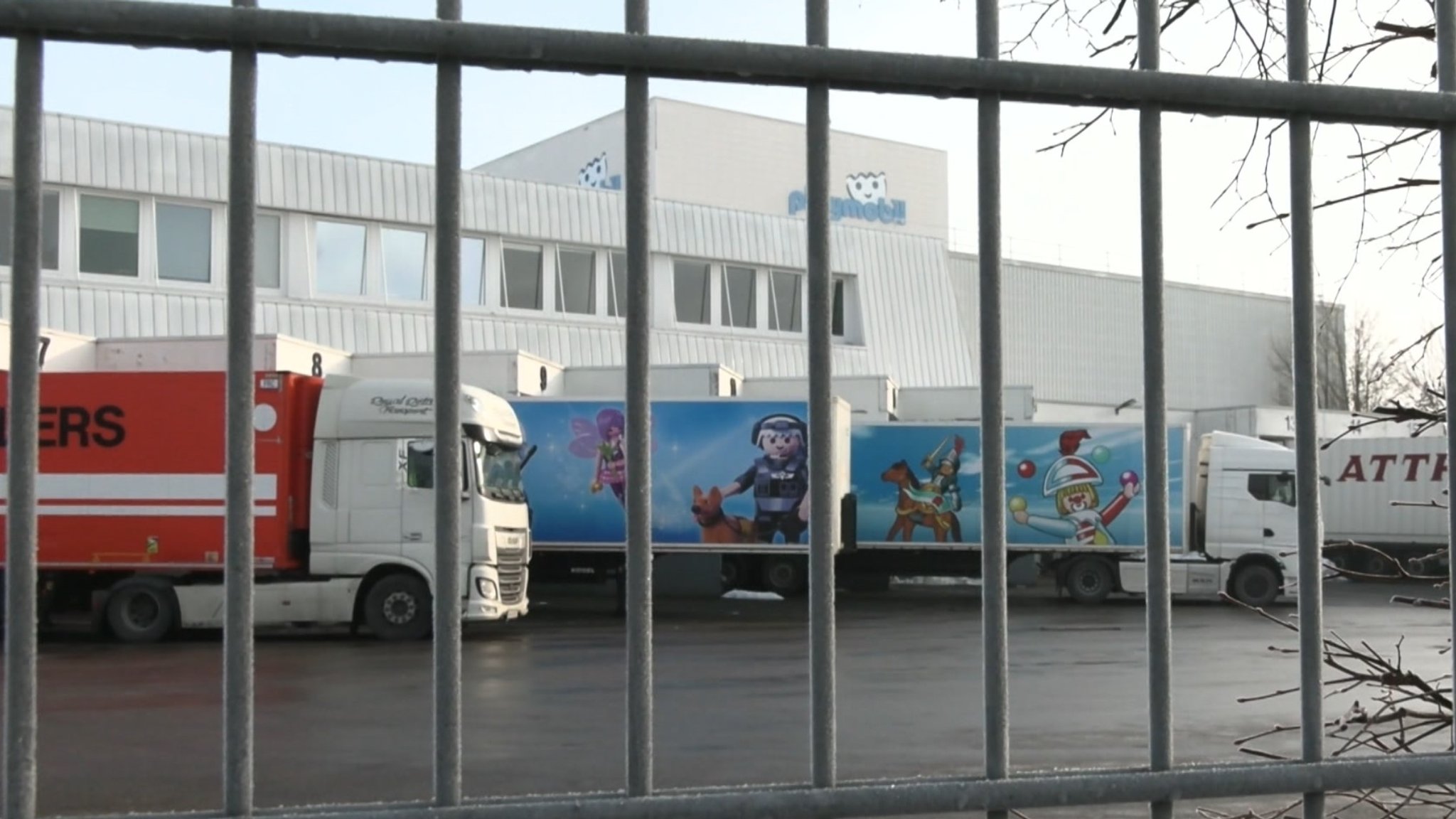 Playmobil-Werk von außen.