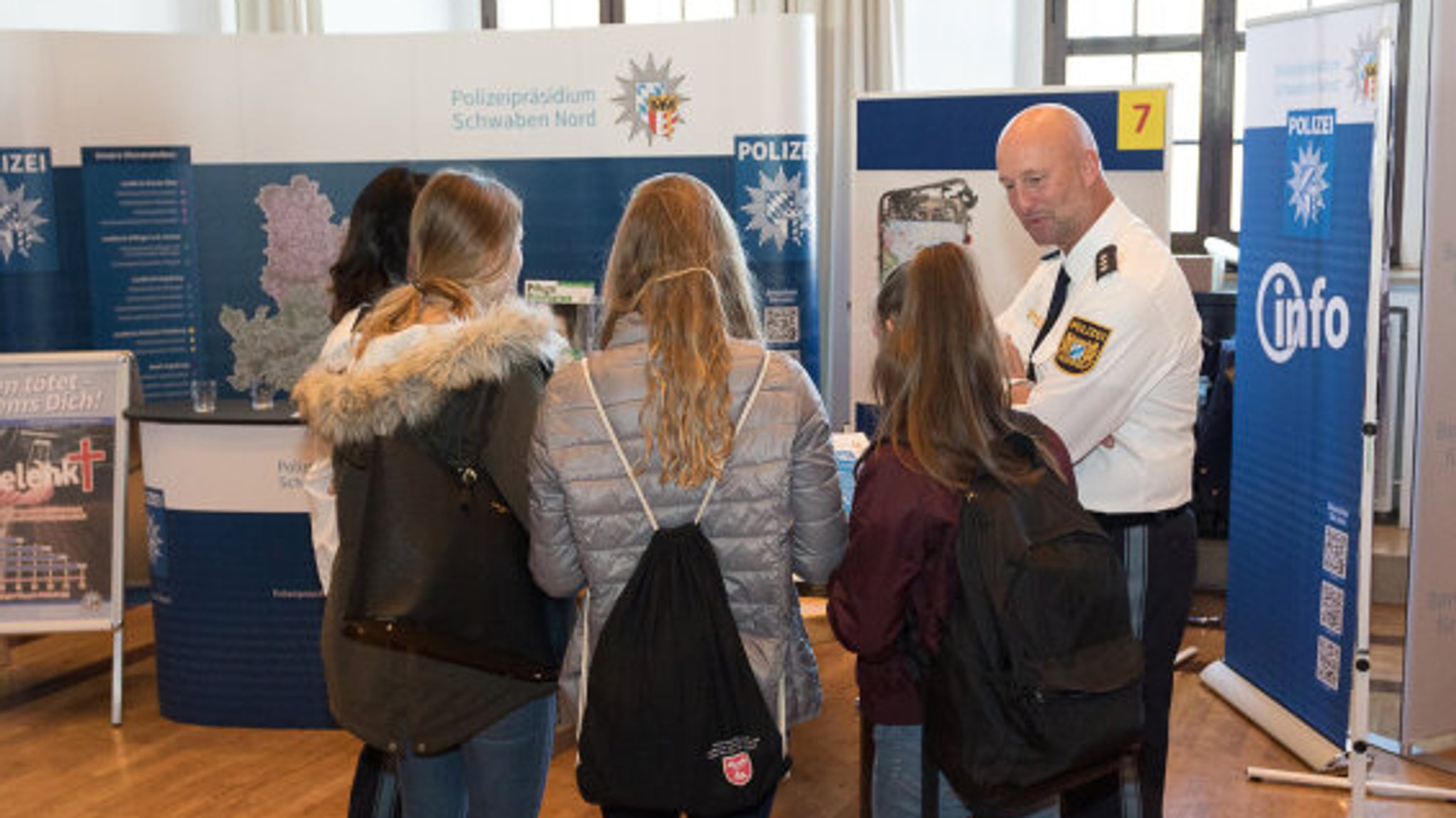 Infos aus erster Hand gab es auch schon bei den letzten Blaulichttagen in Augsburg (Archivbild)